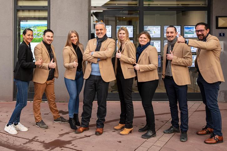 l'équipe de l'agence Confiance Services