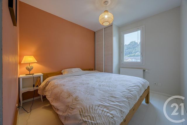 Appartement F3 à vendre - 3 pièces - 60.81 m2 - RUMILLY - 74 - RHONE-ALPES - Century 21 Confiance Services