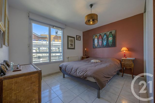 Appartement F4 à vendre - 4 pièces - 84.24 m2 - RUMILLY - 74 - RHONE-ALPES - Century 21 Confiance Services