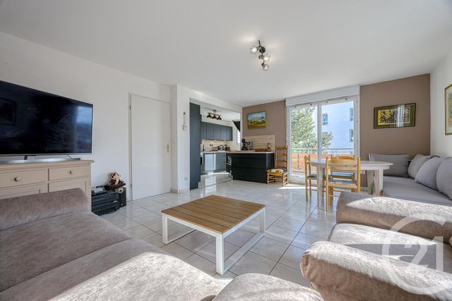 Appartement F4 à vendre - 4 pièces - 84.24 m2 - RUMILLY - 74 - RHONE-ALPES - Century 21 Confiance Services