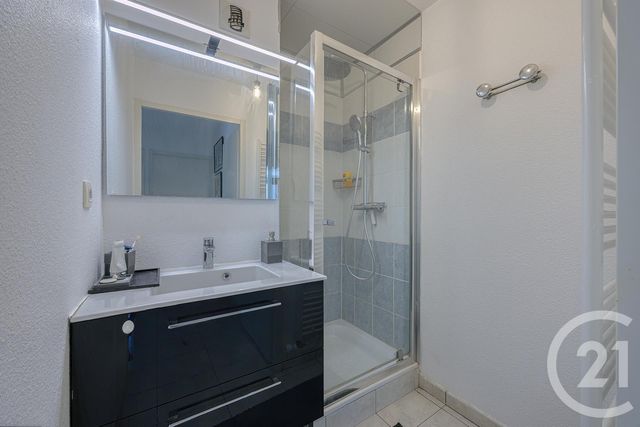 Appartement F4 à vendre - 4 pièces - 84.24 m2 - RUMILLY - 74 - RHONE-ALPES - Century 21 Confiance Services