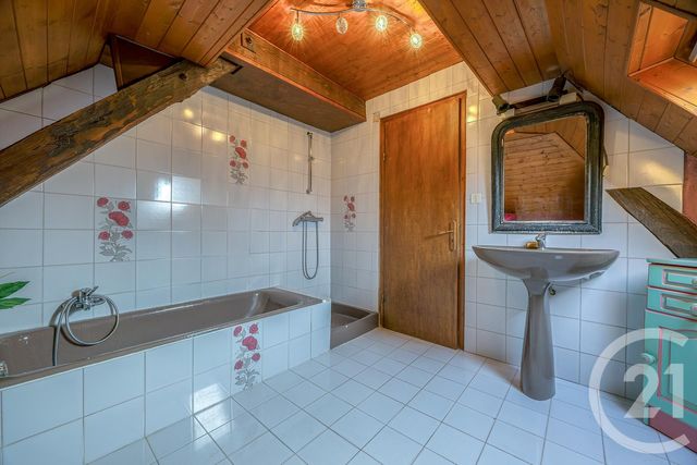 maison à vendre - 7 pièces - 121.15 m2 - CHAINAZ LES FRASSES - 74 - RHONE-ALPES - Century 21 Confiance Services