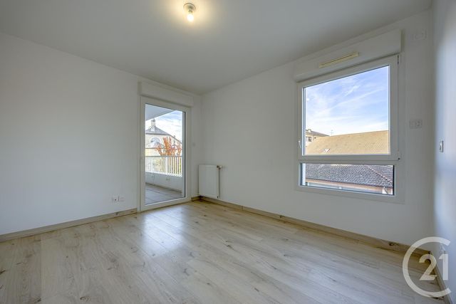 Appartement T2 à vendre - 2 pièces - 41.99 m2 - RUMILLY - 74 - RHONE-ALPES - Century 21 Confiance Services