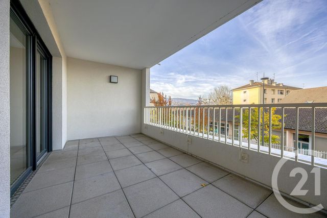 Appartement T2 à vendre - 2 pièces - 41.99 m2 - RUMILLY - 74 - RHONE-ALPES - Century 21 Confiance Services