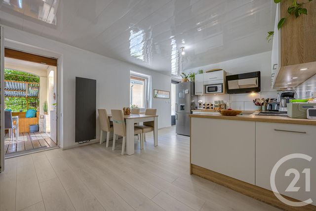 Appartement F3 à vendre - 3 pièces - 57.11 m2 - RUMILLY - 74 - RHONE-ALPES - Century 21 Confiance Services