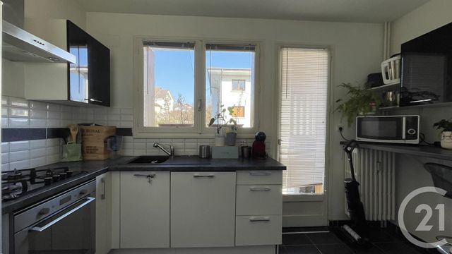 Appartement F3 à vendre - 3 pièces - 59.19 m2 - RUMILLY - 74 - RHONE-ALPES - Century 21 Confiance Services
