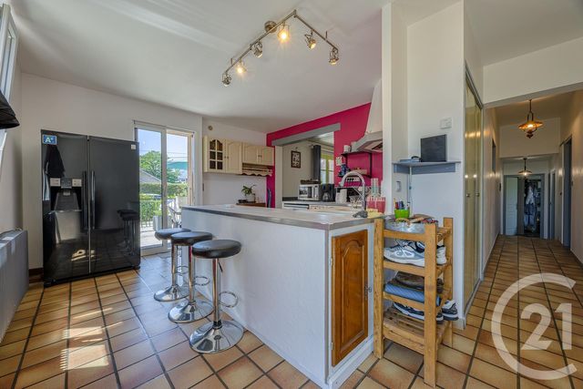 Appartement T4 à vendre - 5 pièces - 103.0 m2 - RUMILLY - 74 - RHONE-ALPES - Century 21 Confiance Services