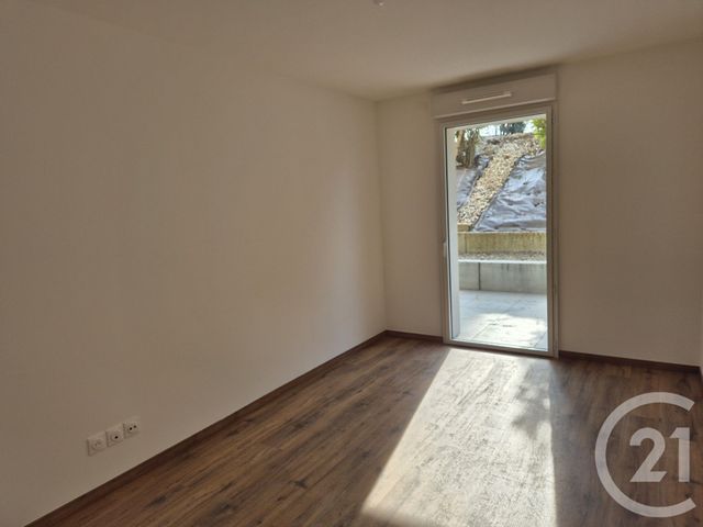 Appartement T2 à vendre - 2 pièces - 44.3 m2 - RUMILLY - 74 - RHONE-ALPES - Century 21 Confiance Services