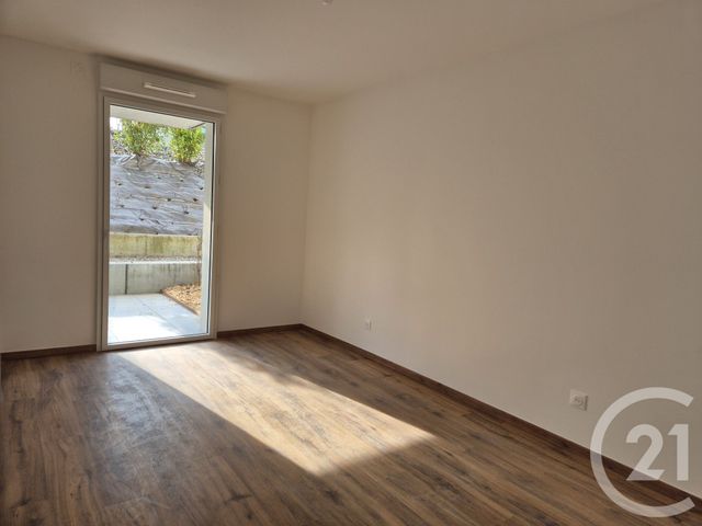 Appartement T2 à vendre - 2 pièces - 44.3 m2 - RUMILLY - 74 - RHONE-ALPES - Century 21 Confiance Services