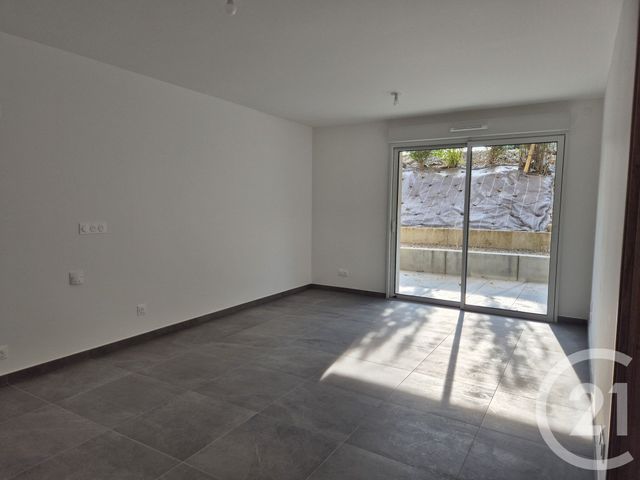 Appartement T2 à vendre - 2 pièces - 44.3 m2 - RUMILLY - 74 - RHONE-ALPES - Century 21 Confiance Services