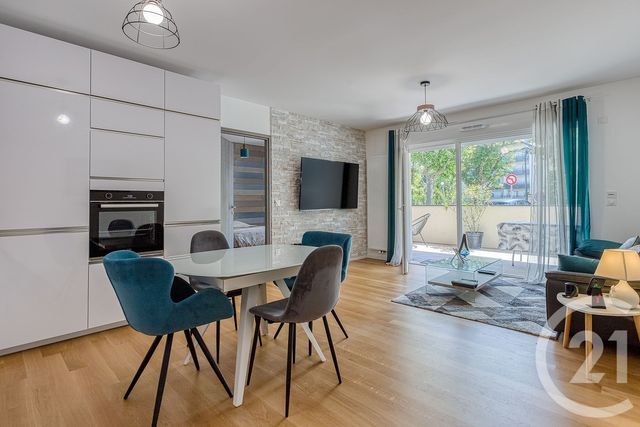 Appartement T3 à vendre - 3 pièces - 63.74 m2 - RUMILLY - 74 - RHONE-ALPES - Century 21 Confiance Services