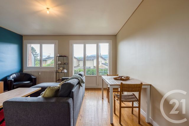 Appartement F4 à vendre - 4 pièces - 92.4 m2 - RUMILLY - 74 - RHONE-ALPES - Century 21 Confiance Services