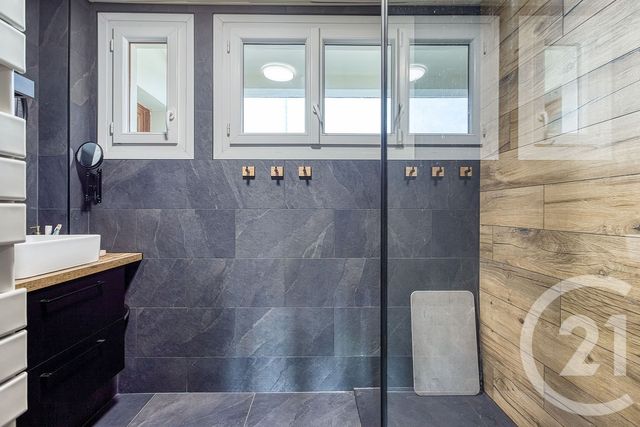 Appartement F4 à vendre - 4 pièces - 92.4 m2 - RUMILLY - 74 - RHONE-ALPES - Century 21 Confiance Services