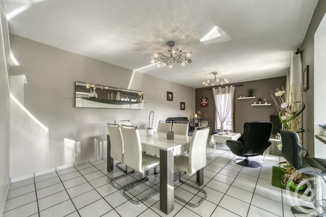 Appartement F3 à vendre - 3 pièces - 67.95 m2 - RUMILLY - 74 - RHONE-ALPES - Century 21 Confiance Services