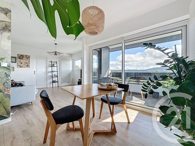 Appartement F4 à vendre - 4 pièces - 80.05 m2 - RUMILLY - 74 - RHONE-ALPES - Century 21 Confiance Services