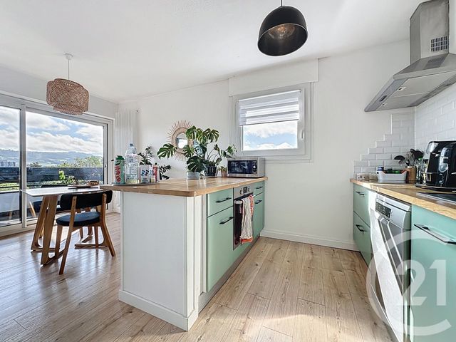 Appartement F4 à vendre - 4 pièces - 80.05 m2 - RUMILLY - 74 - RHONE-ALPES - Century 21 Confiance Services