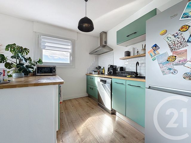 Appartement F4 à vendre - 4 pièces - 80.05 m2 - RUMILLY - 74 - RHONE-ALPES - Century 21 Confiance Services