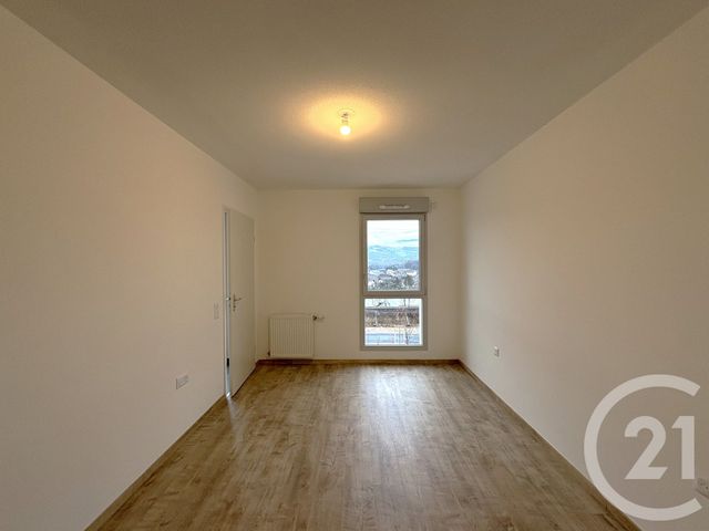 Appartement T2 à louer - 2 pièces - 41.4 m2 - RUMILLY - 74 - RHONE-ALPES - Century 21 Confiance Services