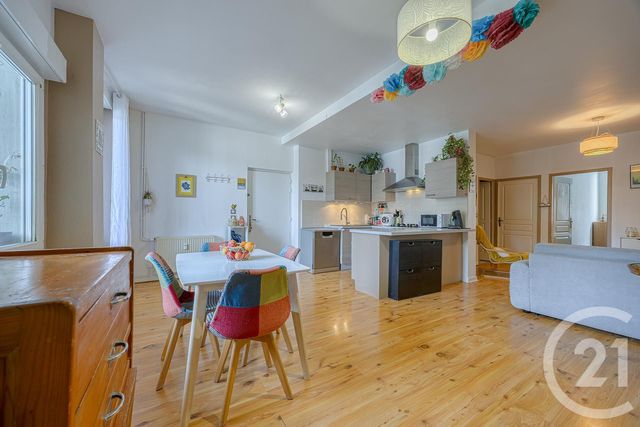 Appartement F3 à vendre - 3 pièces - 68.8 m2 - RUMILLY - 74 - RHONE-ALPES - Century 21 Confiance Services