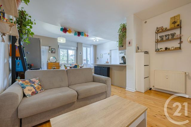 Appartement F3 à vendre - 3 pièces - 68.8 m2 - RUMILLY - 74 - RHONE-ALPES - Century 21 Confiance Services