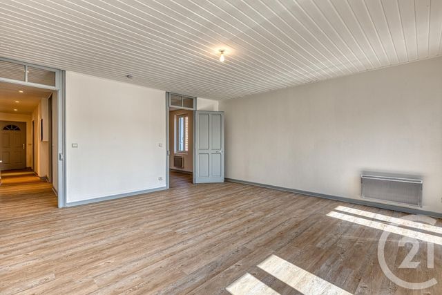 Afficher la photo en grand Appartement F3 à vendre - 3 pièces - 69.76 m2 - RUMILLY - 74 - RHONE-ALPES - Century 21 Confiance Services