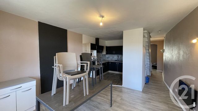Appartement F5 à vendre - 5 pièces - 81.4 m2 - RUMILLY - 74 - RHONE-ALPES - Century 21 Confiance Services