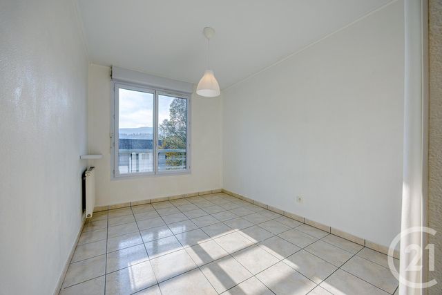 Appartement F3 à vendre - 3 pièces - 63.17 m2 - RUMILLY - 74 - RHONE-ALPES - Century 21 Confiance Services