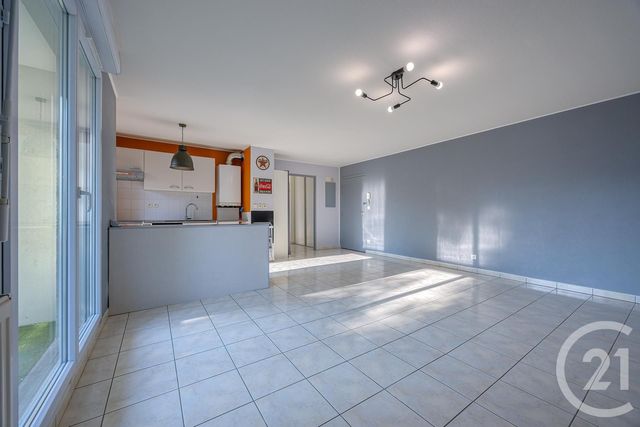 Appartement F3 à vendre - 3 pièces - 63.17 m2 - RUMILLY - 74 - RHONE-ALPES - Century 21 Confiance Services