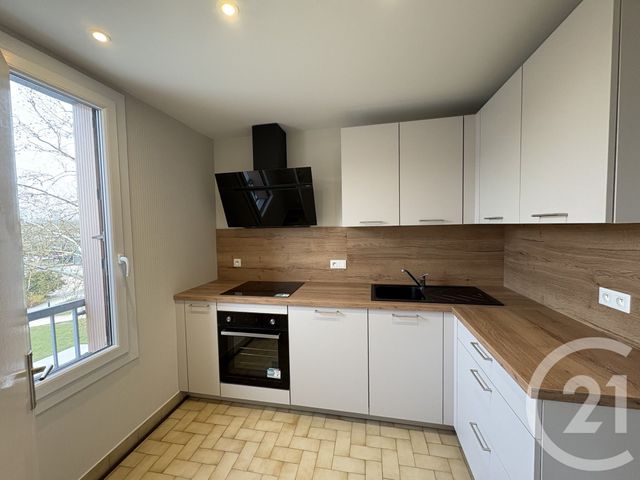 Appartement T2 à louer - 2 pièces - 45.47 m2 - RUMILLY - 74 - RHONE-ALPES - Century 21 Confiance Services