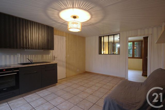 Appartement T2 à louer - 2 pièces - 37.05 m2 - RUMILLY - 74 - RHONE-ALPES - Century 21 Confiance Services