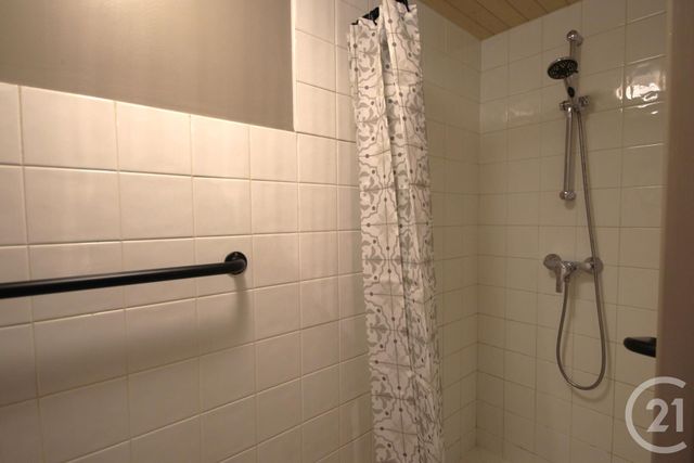 Appartement T2 à louer - 2 pièces - 37.05 m2 - RUMILLY - 74 - RHONE-ALPES - Century 21 Confiance Services