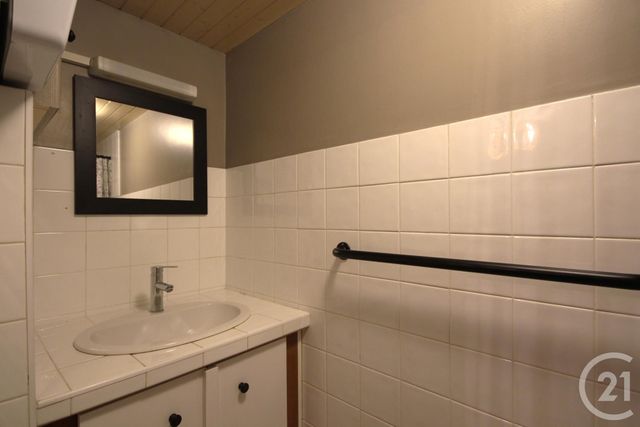 Appartement T2 à louer - 2 pièces - 37.05 m2 - RUMILLY - 74 - RHONE-ALPES - Century 21 Confiance Services