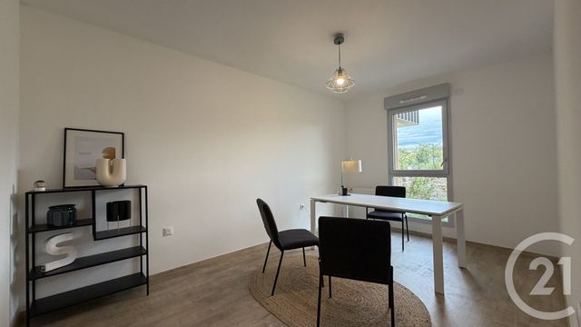 Appartement T4 à vendre - 4 pièces - 83.0 m2 - RUMILLY - 74 - RHONE-ALPES - Century 21 Confiance Services