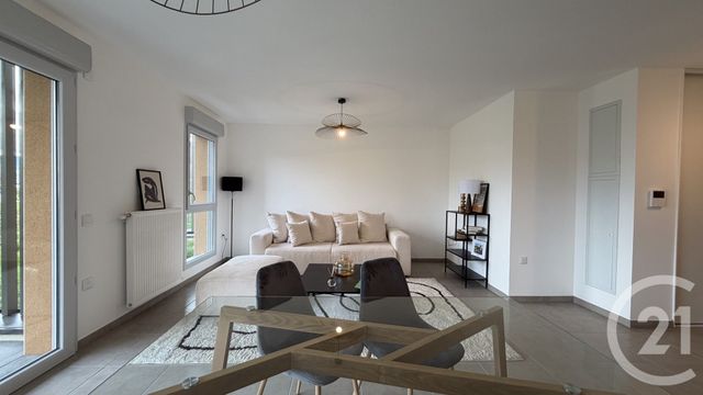 Appartement T4 à vendre - 4 pièces - 83.0 m2 - RUMILLY - 74 - RHONE-ALPES - Century 21 Confiance Services