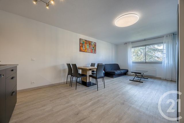 Appartement T4 à vendre - 5 pièces - 99.85 m2 - RUMILLY - 74 - RHONE-ALPES - Century 21 Confiance Services