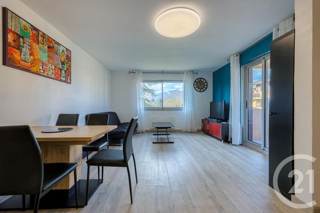 Appartement T4 à vendre - 5 pièces - 99.85 m2 - RUMILLY - 74 - RHONE-ALPES - Century 21 Confiance Services