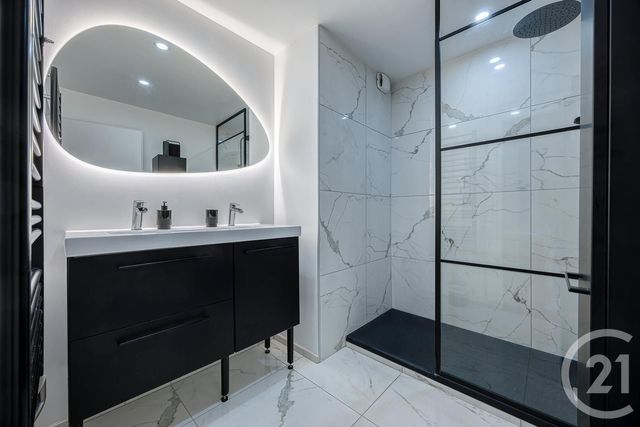 Appartement T4 à vendre - 5 pièces - 99.85 m2 - RUMILLY - 74 - RHONE-ALPES - Century 21 Confiance Services