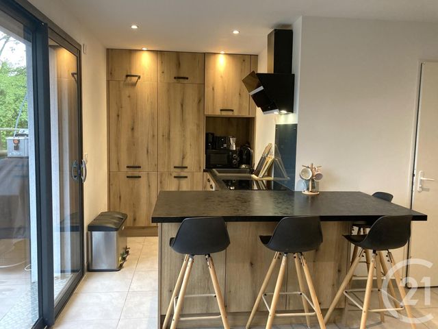 Appartement T3 à louer - 3 pièces - 47.0 m2 - RUMILLY - 74 - RHONE-ALPES - Century 21 Confiance Services