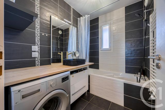 Appartement T2 à vendre - 2 pièces - 45.56 m2 - VALLIERES - 74 - RHONE-ALPES - Century 21 Confiance Services