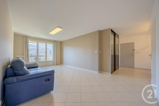 Appartement F4 à vendre - 4 pièces - 84.42 m2 - RUMILLY - 74 - RHONE-ALPES - Century 21 Confiance Services