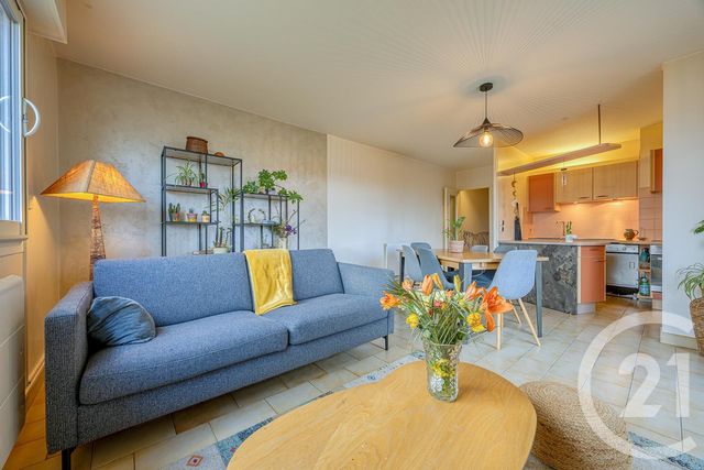 Appartement F4 à vendre - 4 pièces - 93.0 m2 - RUMILLY - 74 - RHONE-ALPES - Century 21 Confiance Services