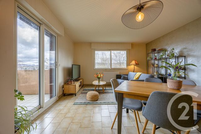 Appartement F4 à vendre - 4 pièces - 93.0 m2 - RUMILLY - 74 - RHONE-ALPES - Century 21 Confiance Services