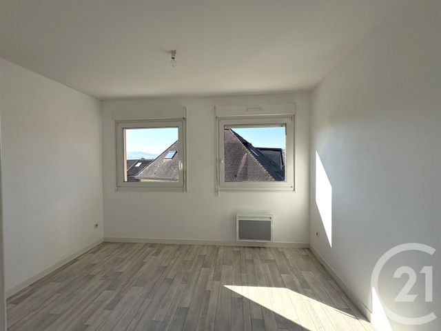 Appartement F4 à louer - 4 pièces - 81.26 m2 - RUMILLY - 74 - RHONE-ALPES - Century 21 Confiance Services
