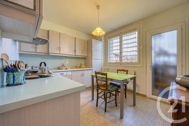 Appartement T4 à vendre - 4 pièces - 88.47 m2 - RUMILLY - 74 - RHONE-ALPES - Century 21 Confiance Services