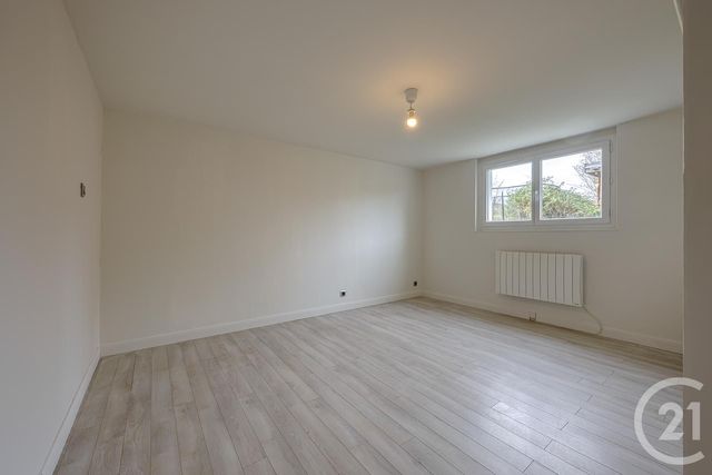 Appartement T2 à vendre - 2 pièces - 57.09 m2 - RUMILLY - 74 - RHONE-ALPES - Century 21 Confiance Services