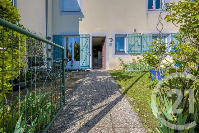 Appartement à vendre - 3 pièces - 46.54 m2 - RUMILLY - 74 - RHONE-ALPES - Century 21 Confiance Services