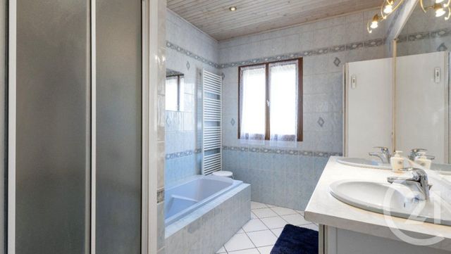 maison à vendre - 6 pièces - 132.49 m2 - RUMILLY - 74 - RHONE-ALPES - Century 21 Confiance Services