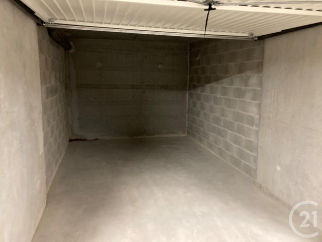 parking à louer - 15.0 m2 - RUMILLY - 74 - RHONE-ALPES - Century 21 Confiance Services