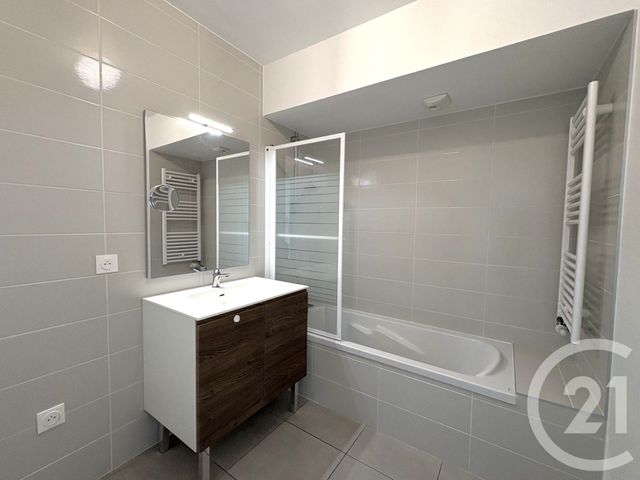 Appartement Studio à louer - 1 pièce - 28.0 m2 - RUMILLY - 74 - RHONE-ALPES - Century 21 Confiance Services