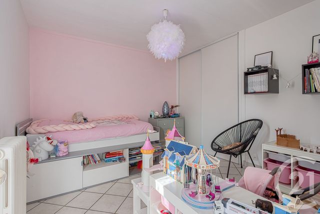 Appartement T3 à louer - 3 pièces - 56.0 m2 - RUMILLY - 74 - RHONE-ALPES - Century 21 Confiance Services